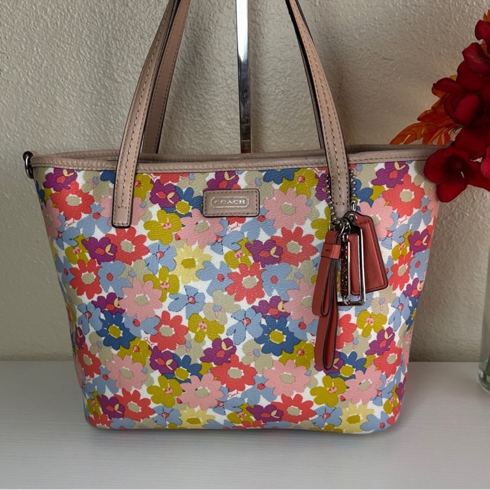 Coach Metro Multicolor Floral Tote Bag with 3 original charm hangtags w/COA